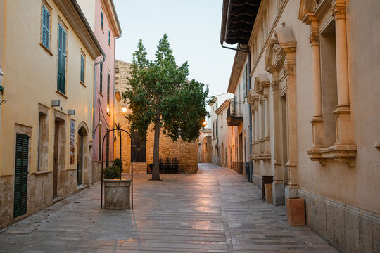 Architecture in Alc&uacute;dia Old Town during a trip to Majorca