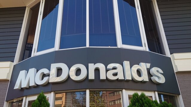 2021年10月14日、名古屋市北区のマクドナルド