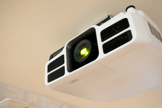 プロジェクター