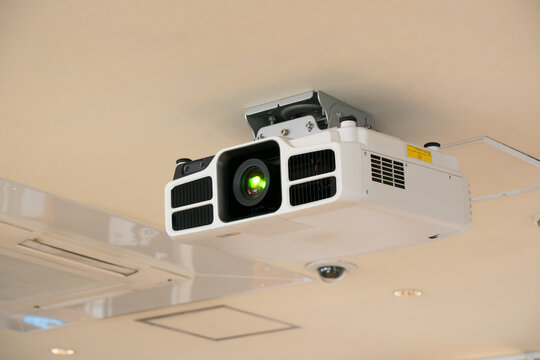 プロジェクター