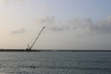 Obraz premium cranes in the harbor