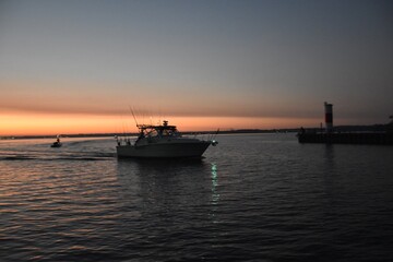 Obraz premium Salmon fishing on Muskegon Lake 
