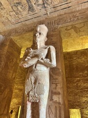 Obraz premium A view of the Temple of Ramses II in Abu Simbel, Egypt.