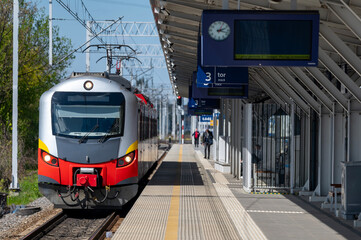 Passenger train. © Tomasz Warszewski