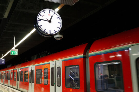 train station clock