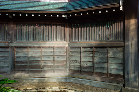 伝統的な日本家屋の板塀