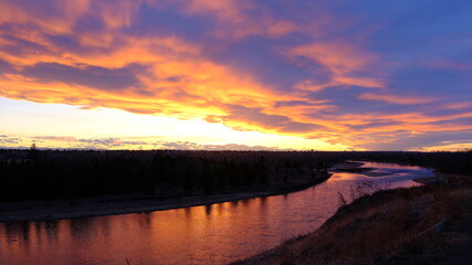 Fototapeta premium sunset over the river, nature, Candian Rockies Mt. Canada, Alberta