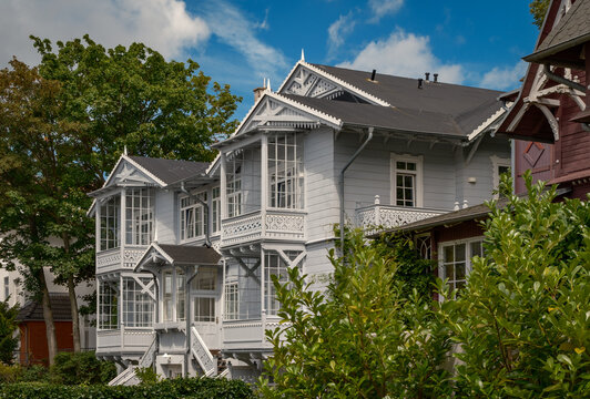 Romantische B&auml;derarchitektur im Landhausstil in Binz auf R&uuml;gen