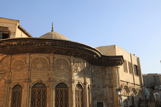 egipto el cairo mezquita bab zuweila casa antigua cerca de  la puerta medieval de el cairo isl&aacute;mico minaretes de la Mezquita Al-Muayyad 4M0A1866-as26