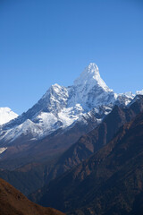 Fototapeta premium Amazing peak of the Ama Dablam mount - Everest region, Nepal, Himalayas