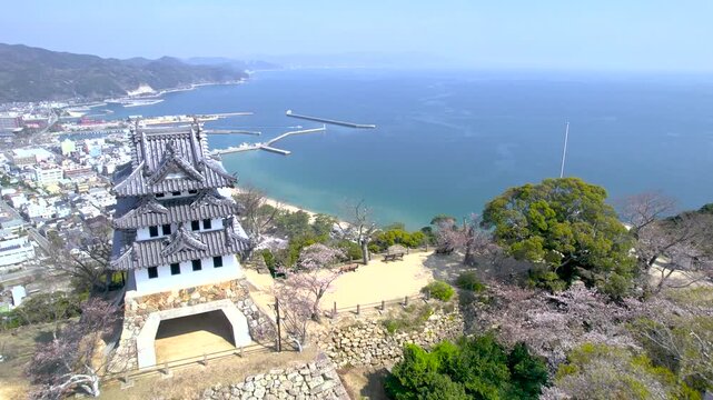 兵庫県洲本市 三熊山・洲本城跡のドローンによる空撮／ドリーイン