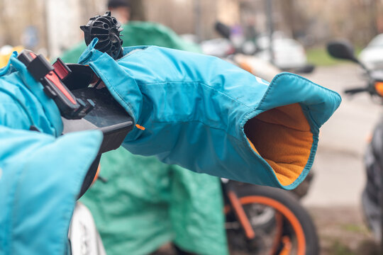 Yandex Food and Delivery Club delivery bicycle parking along the street