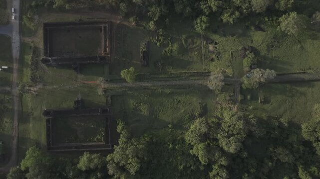 Traditional Lao dancers and Buddhist monks at the ancient Wat Phou Khmer temple complex, a UNESCO World Heritage site in Champasak, Laos ( HLG LOG )
