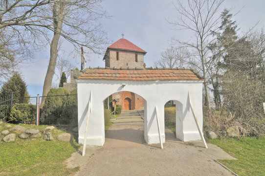 Parish of Our Lady Queen of Poland in Śmiechowo &ndash; a Roman Catholic parish belonging to the Mielno deanery, Koszalin-Kołobrzeg diocese, Poland
