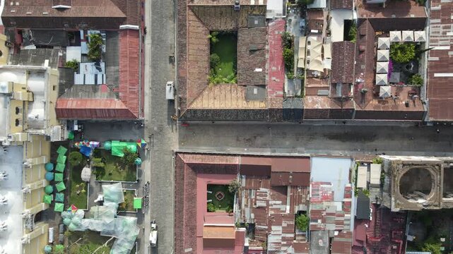 Hermosa Ciudad de Antigua Guatemala.  Vista desde dron de Antigua Guatemala 
