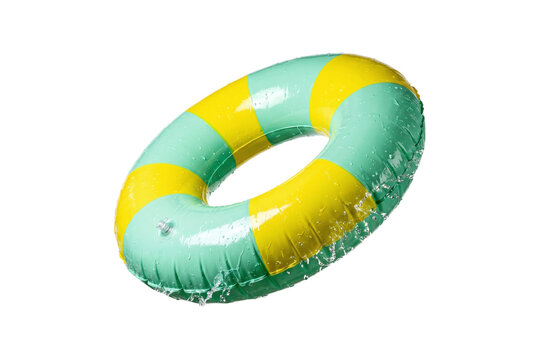 Inflatable pool ring with fresh water splash