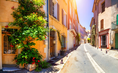 Obraz premium Village of Saint-Saturnin-les-Apt in Vaucluse, France, with beautiful views and historic architecture. Village of Saint Saturnin les Apt features quaint houses and historic landmarks. Vaucluse, France