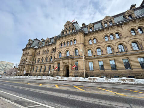 Langevin Block, the federal government building housing Canada's Office of the Prime Minister and the Privy Council Secretariat.The front of the parliament building.From the right. Super Wide.