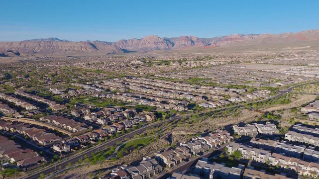 Sprawling Las Vegas Suburban Neighborhood With Rugged Desert Mountain Backdrop