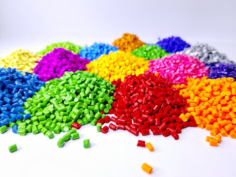 Masterbatch and Polymer Pellets HDPE, LDPE, PP, ABS Granules for Industrial Manufacturing. Custom Color Plastic Raw Materials for Extrusion and Molding.