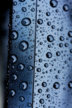 撥水加工された樹脂パーツ