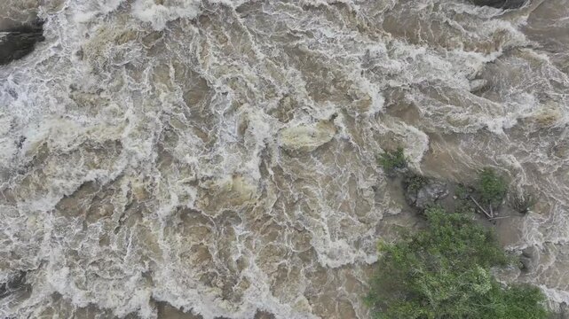 Khone Phapheng Falls, located on the Mekong River in Laos, is renowned as the widest waterfall in the world ( HLG mode)