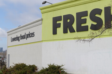 Naklejka premium exterior building and sign outside FreshCo, a supermarket chain, located here at 731 Eastern Av (seen from Lake Shore Blvd E/Leslie Av), Toronto