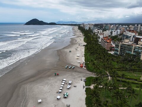 Bertioga - aerial view of S&atilde;o Louren&ccedil;o Beach, North Coast of S&atilde;o Paulo