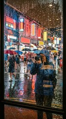 Obraz premium Street photographer capturing the Singapore monsoon through a rainy window, blending neon reflections with the dynamic, colorful atmosphere of a tropical downpour.
