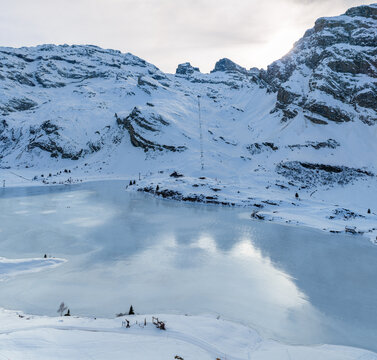 Tr&uuml;bsee bei D&auml;mmerung - Jochpass - Engelberg Region