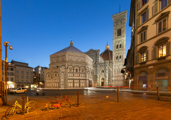 Florence Duomo and Baptistery at dawn in Florence, Italy © pillerss