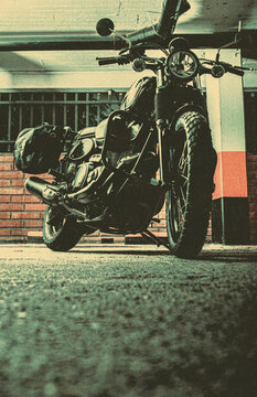 vintages scrambler motorbike halftone scratched poster