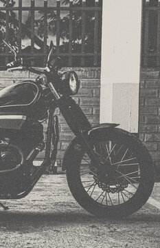 vintages scrambler motorbike halftone scratched poster