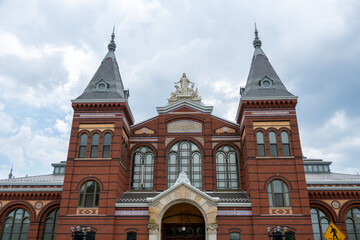 Obraz premium Washington DC, USA - 14 June 24: Historic Red Brick Museum Facade, Washington DC