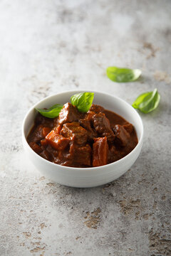 Braised beef with vegetables