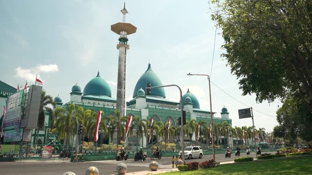 Baiturrahman Mosque, Banyuwangi, sunny day, cultural iconic site