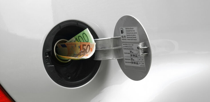 Fill up Car Tank with Banknotes