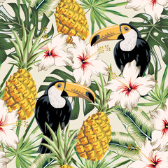 Obraz premium Tropical toucans, pineapples, hibiscus flowers, palm leaves, light background. Seamless pattern. Vector illustration. Exotic plants, birds, fruits. Summer beach design. Paradise nature