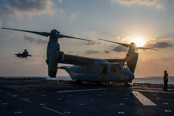 military aircraft carrier © Mubin