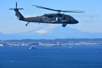 military helicopter in flight © Mubin