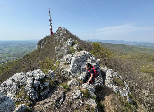 The 7 Teeth Hiking Trail on Mount Kalnik or the marked Seven Teeth Trail in the significant landscape of Kalnik, Croatia (Planinarska staza 7 zubi na planini Kalnik ili markirana staza sedam zuba)