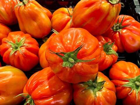 Rote Tomaten &ndash; Frische Bio-Fr&uuml;chte in hochwertiger Foodfotografie