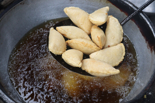 Kajjikayalu, Gujiya, a popular snack in asia