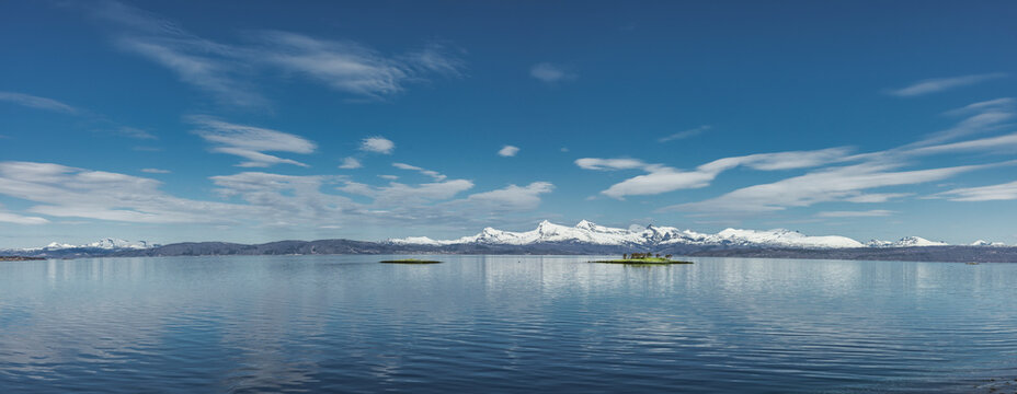 Blick zu den Lofoten &uuml;ber den Ofotfjord von Narvik