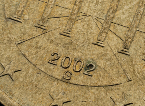 Pr&auml;gedetails einer Euro-M&uuml;nze mit Jahreszahl 2002 und M&uuml;nzzeichen G