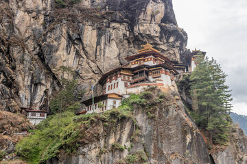 Naklejka premium Paro Taktsang (Taktsang Palphug Monastery or the Tiger's Nest), Bhutan.