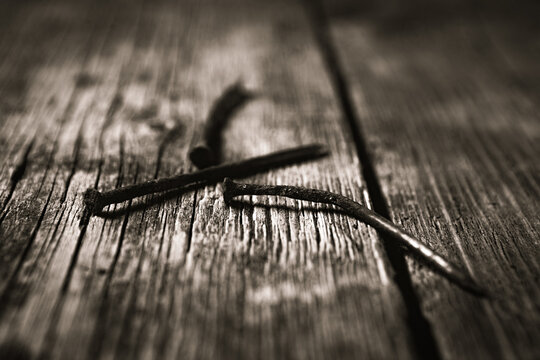 an old rusty nail in the village of phonemes