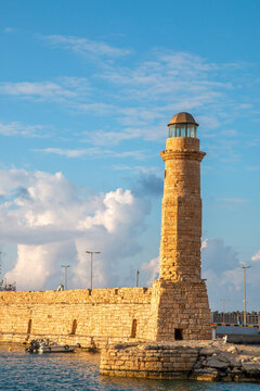 lighthouse at old habour Rethymno (&Rho;έ&theta;&upsilon;&mu;&nu;&omicron;) Crete (Kreta) Greece