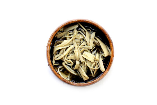 Bamboo shoot in tiliacora triandra juice