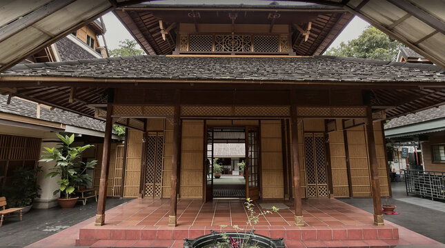 old house in the city